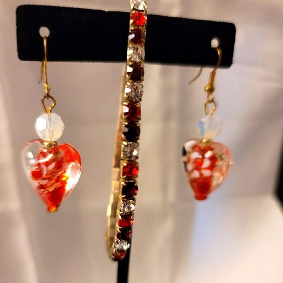 Earrings and bracelet - Picture 1 of 5